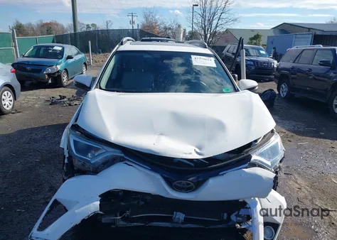 2018 Toyota Rav4 Xle из США, поврежденный, VIN JTMRFREV4JJ232840